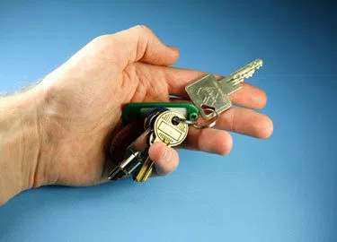 West Hartford Lock And Locksmith West Hartford, CT 860-544-9032 - 3a-Locksmith-26-key-service